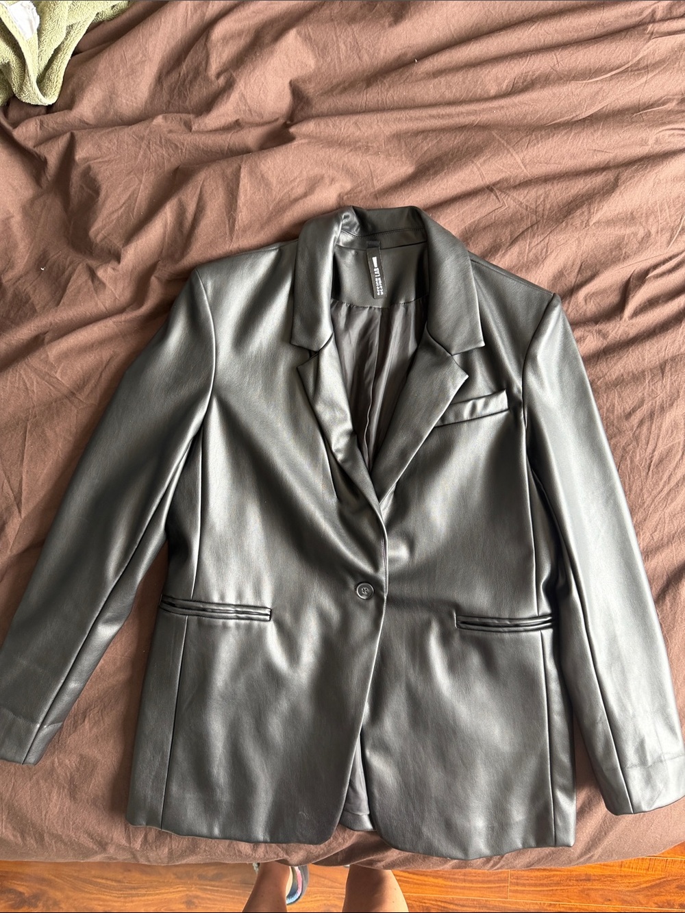 Design Lab Vegan Leather Blazer in Black